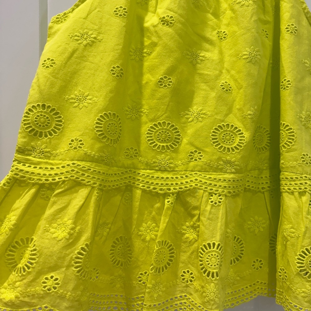 Crown & Ivy |Petite Neon Yellow Eyelet Peplum Tank | PM - Picture 4 of 6